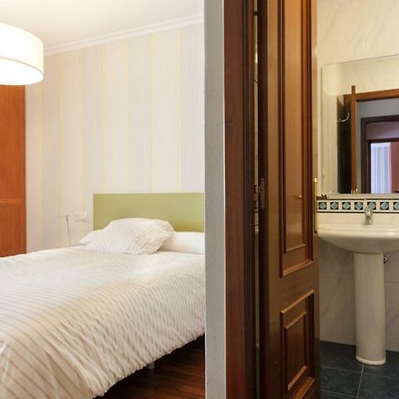 סנטיאגו דה קומפוסטלה Zafiro Suites מראה חיצוני תמונה