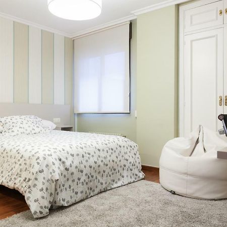 סנטיאגו דה קומפוסטלה Zafiro Suites מראה חיצוני תמונה