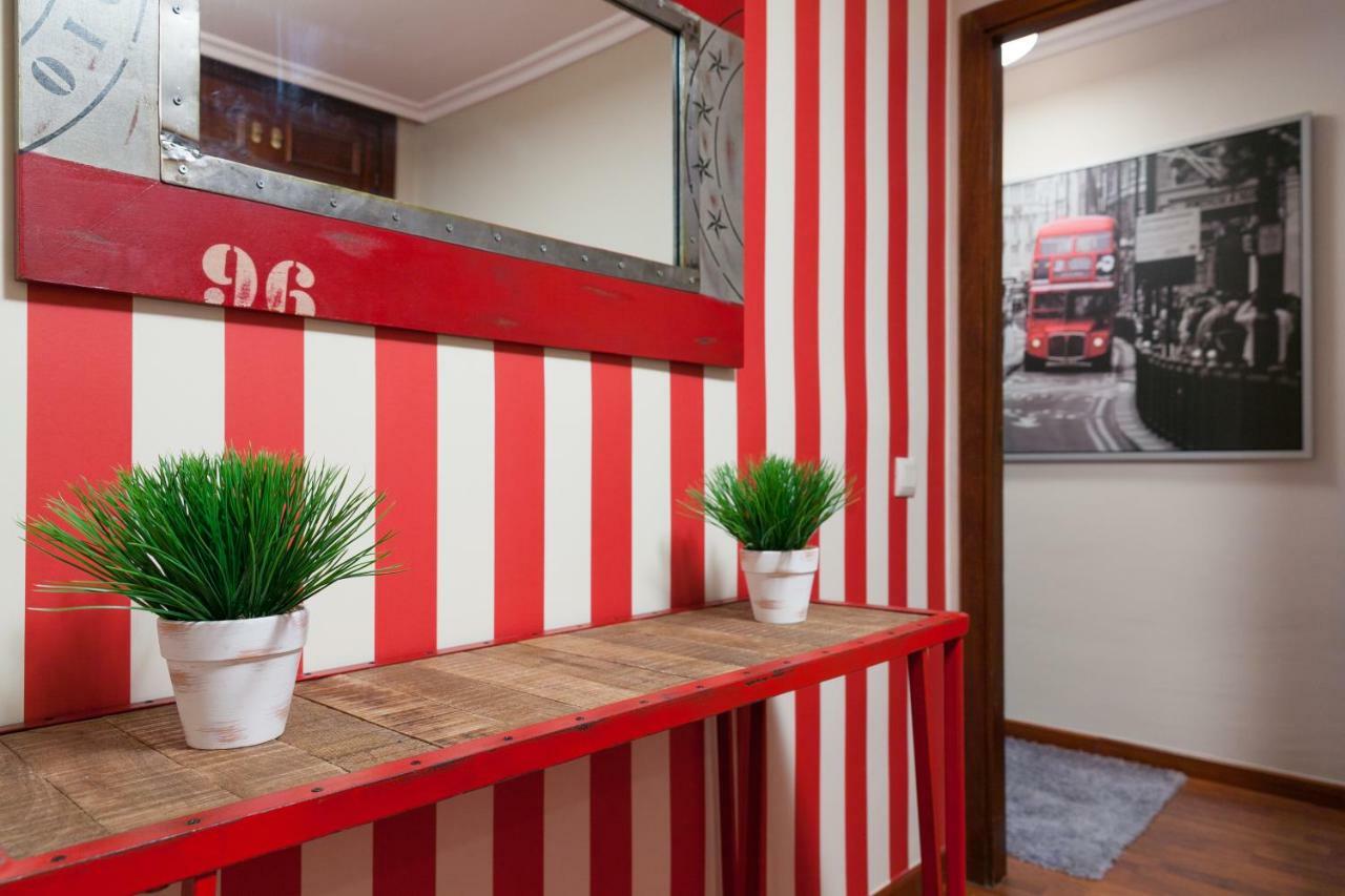 סנטיאגו דה קומפוסטלה Zafiro Suites מראה חיצוני תמונה